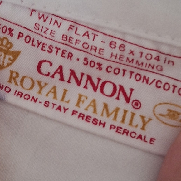 WHITE Cannon twin scroll pattern flat - Picture 10 of 12